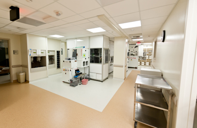 北京安達(dá)泰橡膠地板生產(chǎn)廠(chǎng)家成功客戶(hù)案例：某醫(yī)院科室門(mén)診橡膠地板使用案例、醫(yī)用醫(yī)院橡膠地板案例圖